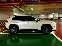 Сүрөт унаа Toyota RAV4