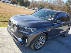 Photo of the vehicle BMW X7