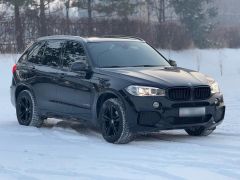 Photo of the vehicle BMW X5