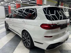 Фото авто BMW X7