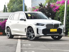 Photo of the vehicle BMW X5