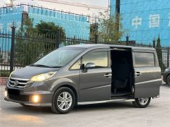 Фото авто Honda Stepwgn