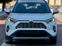 Сүрөт унаа Toyota RAV4