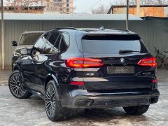 Photo of the vehicle BMW X5