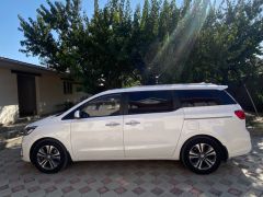 Photo of the vehicle Kia Carnival