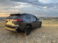 Сүрөт унаа Toyota RAV4