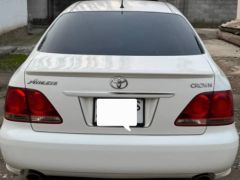 Photo of the vehicle Toyota Crown