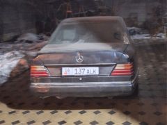 Сүрөт унаа Mercedes-Benz W124