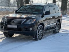 Photo of the vehicle Lexus LX