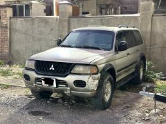 Сүрөт унаа Mitsubishi Montero Sport