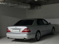 Photo of the vehicle Lexus LS