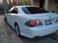 Сүрөт унаа Toyota Crown