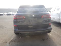 Photo of the vehicle BMW X5