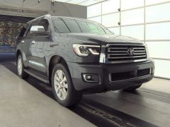 Photo of the vehicle Toyota Sequoia