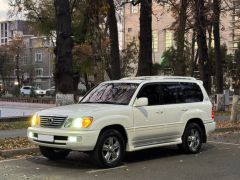 Photo of the vehicle Lexus LX