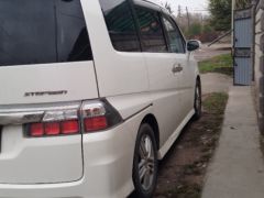 Фото авто Honda Stepwgn