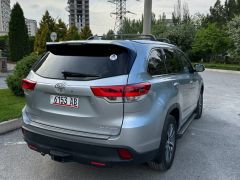 Сүрөт унаа Toyota Highlander