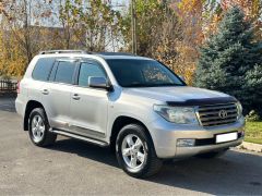 Photo of the vehicle Toyota Land Cruiser