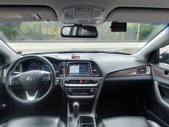 Photo of the vehicle Hyundai Sonata