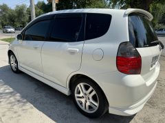 Photo of the vehicle Honda Fit