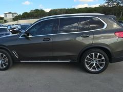 Photo of the vehicle BMW X5