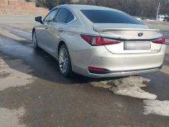 Photo of the vehicle Lexus ES