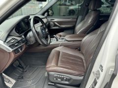 Photo of the vehicle BMW X5