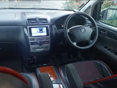 Фото авто Toyota Ipsum