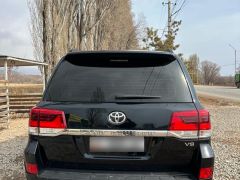 Photo of the vehicle Toyota Land Cruiser