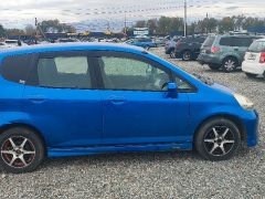 Photo of the vehicle Honda Fit