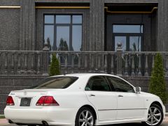 Сүрөт унаа Toyota Crown