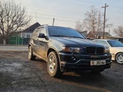 Photo of the vehicle BMW X5