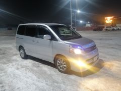 Сүрөт унаа Toyota Voxy