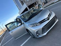 Сүрөт унаа Toyota Sienna