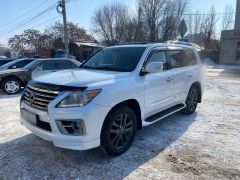 Photo of the vehicle Lexus LX