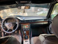 Сүрөт унаа Mercedes-Benz W124