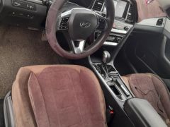 Photo of the vehicle Hyundai Sonata