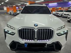 Photo of the vehicle BMW X7