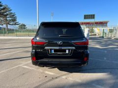 Photo of the vehicle Lexus LX