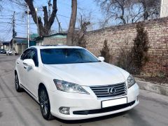 Photo of the vehicle Lexus ES