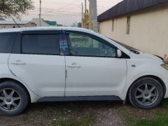 Сүрөт унаа Toyota Ist