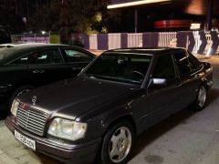 Сүрөт унаа Mercedes-Benz W124