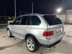 Photo of the vehicle BMW X5