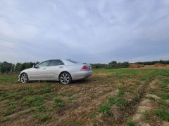 Photo of the vehicle Toyota Crown