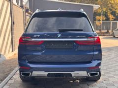 Photo of the vehicle BMW X7