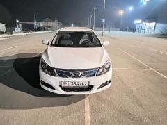 Фото авто BYD E5