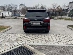 Photo of the vehicle Lexus LX