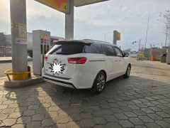 Photo of the vehicle Kia Carnival