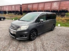 Фото авто Honda Stepwgn