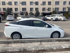 Сүрөт унаа Toyota Prius